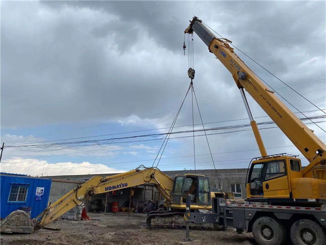 工农区25吨吊车的工作半径是多少？